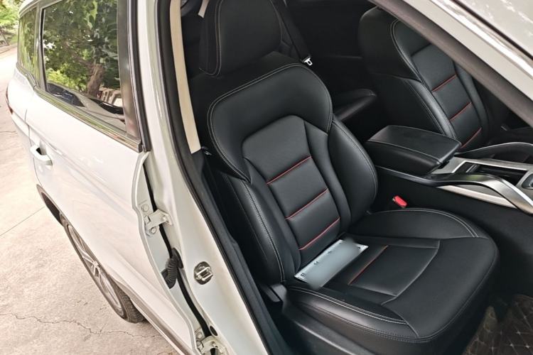 Used Geely Auto Emgrand X7 Sport 2018 1.8TD Manual Two-Wheel Drive Zhiya Model Right Front Seat