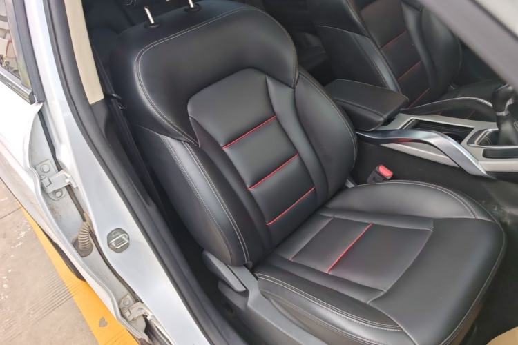 Used Geely Auto Emgrand X7 Sport 2018 2.0L Manual Two-Wheel Drive Zhiya Version Right Front Seat