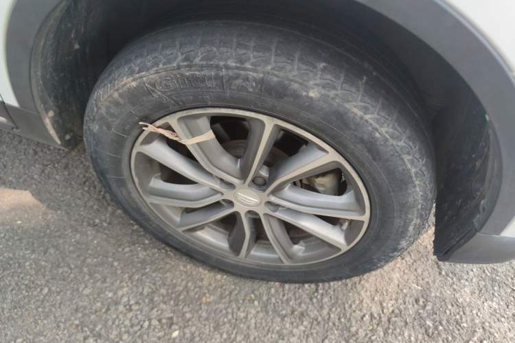 Used Geely Auto Emgrand X7 Sport 2018 2.0L Manual Two-Wheel Drive Zhiya Version Right Front Wheel Hub