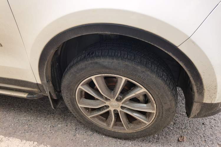 Used Geely Auto Emgrand X7 Sport 2018 1.8TD Manual Two-Wheel Drive Zhiya Model Right Front Wheel Hub