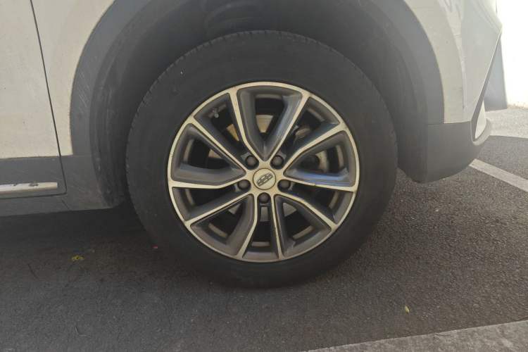 Used Geely Auto Emgrand X7 Sport 2018 2.0L Manual Two-Wheel Drive Zhiya Version Right Front Wheel Hub