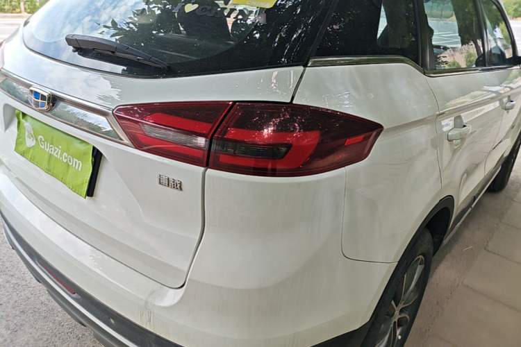 Used Geely Auto Emgrand X7 Sport 2018 1.8TD Automatic Two-Wheel Drive Smart Connect 4G Internet Edition Right Rear Taillight
