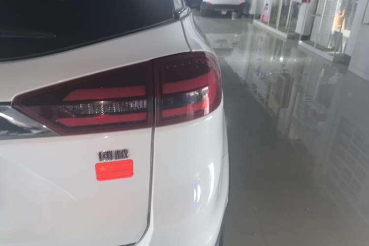 Used Geely Auto Emgrand X7 Sport 2018 2.0L Manual Two-Wheel Drive Zhiya Version Right Rear Taillight
