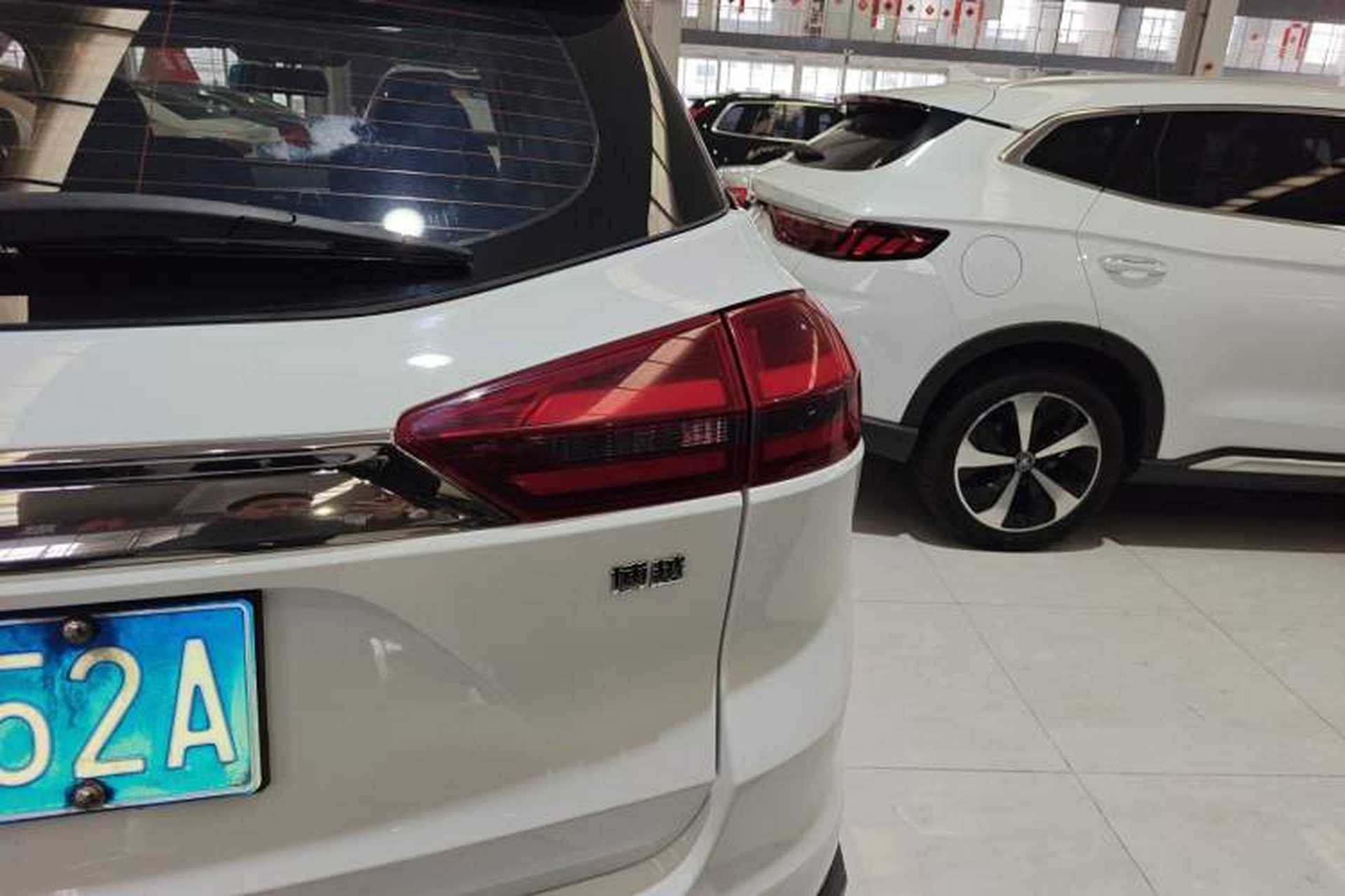 Used Geely Auto Emgrand X7 Sport 2018 1.8TD Automatic Two-Wheel Drive Zhiya Model Right Rear Taillight