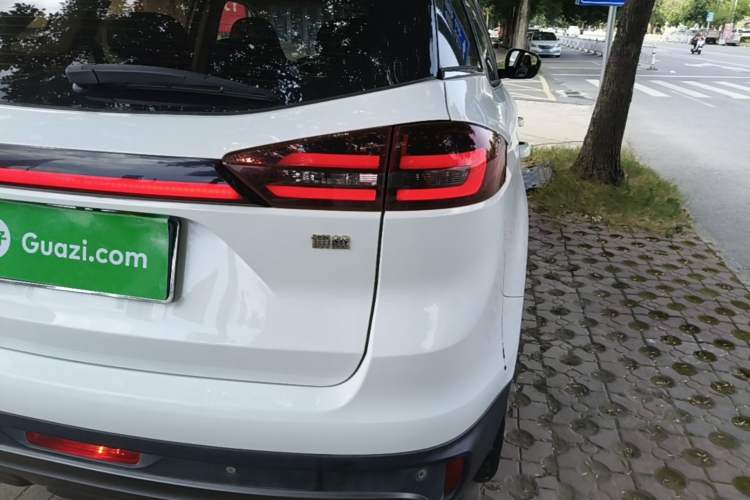 Used Geely Auto Emgrand X7 Sport 2018 1.8TD Automatic Two-Wheel Drive Zhiya Model Right Rear Taillight