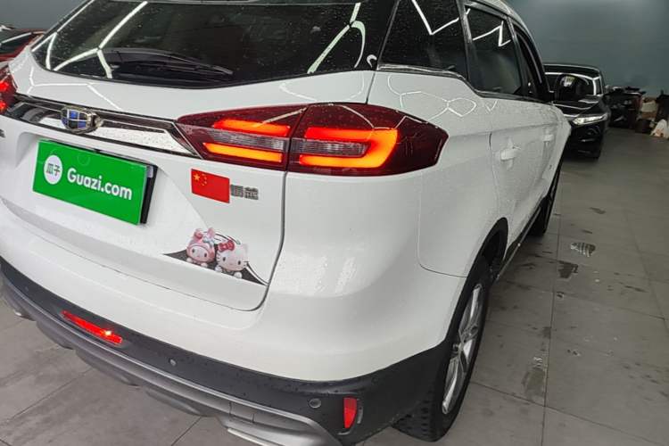 Used Geely Auto Emgrand X7 Sport 2018 1.8TD Automatic Two-Wheel Drive Smart Connect 4G Internet Edition Right Rear Taillight