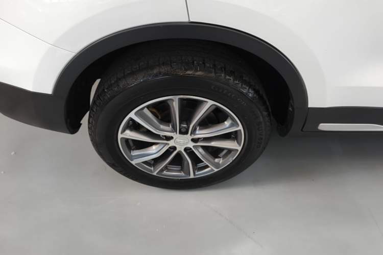 Used Geely Auto Emgrand X7 Sport 2018 1.8TD Automatic Two-Wheel Drive Zhiya Model Right Rear Wheel Hub