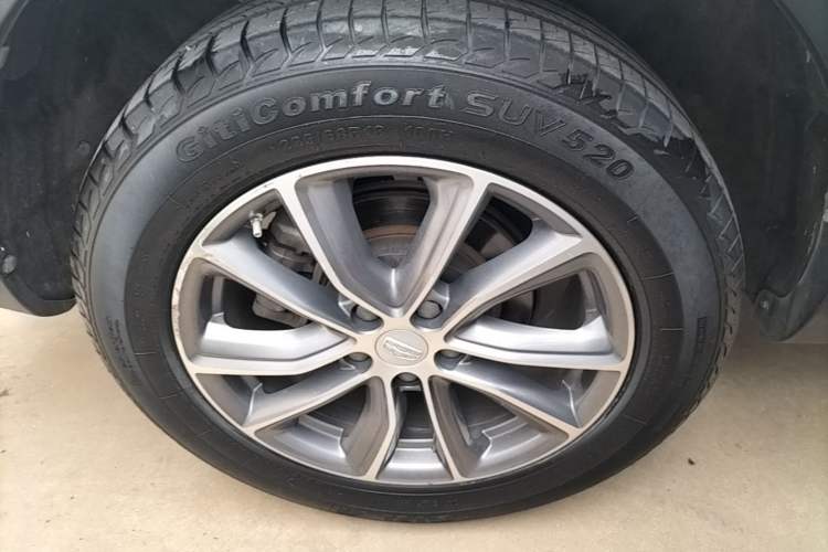 Used Geely Auto Emgrand X7 Sport 2018 1.8TD Automatic Two-Wheel Drive Smart Connect 4G Internet Edition Right Rear Wheel Hub