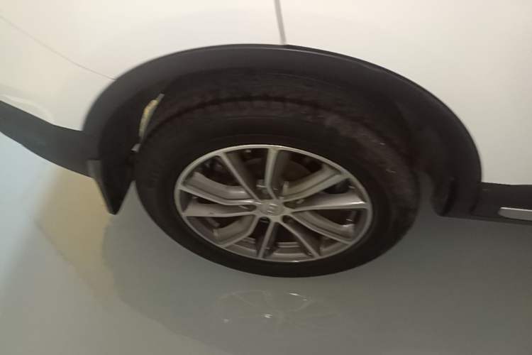 Used Geely Auto Emgrand X7 Sport 2018 1.8TD Automatic Two-Wheel Drive Zhiya Model Right Rear Wheel Hub