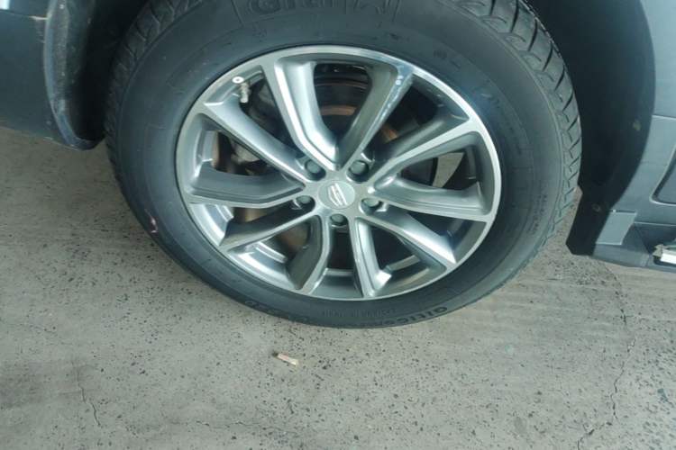 Used Geely Auto Emgrand X7 Sport 2018 1.8TD Automatic Two-Wheel Drive Zhiya Model Right Rear Wheel Hub