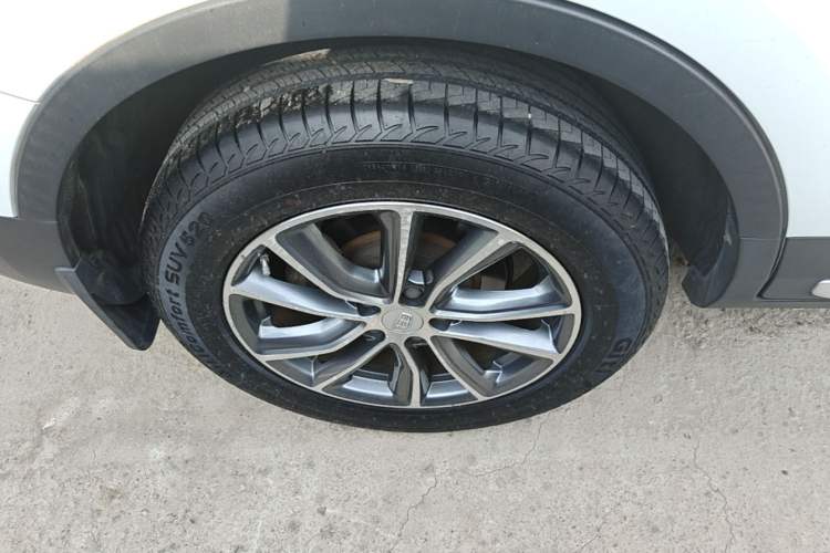 Used Geely Auto Emgrand X7 Sport 2018 1.8TD Automatic Two-Wheel Drive Smart Connect 4G Internet Edition Right Rear Wheel Hub