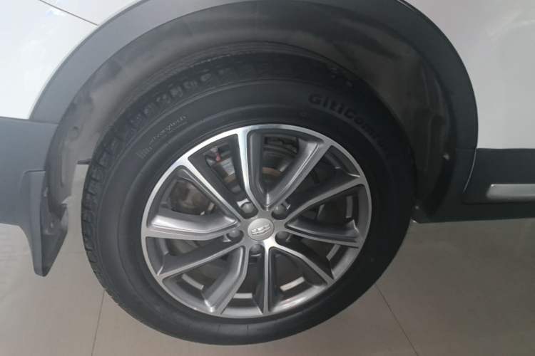 Used Geely Auto Emgrand X7 Sport 2018 2.0L Manual Two-Wheel Drive Zhiya Version Right Rear Wheel Hub