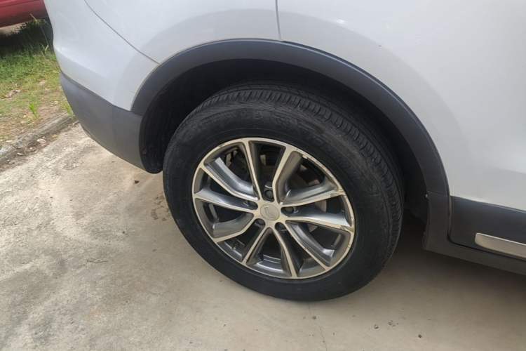 Used Geely Auto Emgrand X7 Sport 2018 1.8TD Automatic Two-Wheel Drive Zhiya Model Right Rear Wheel Hub