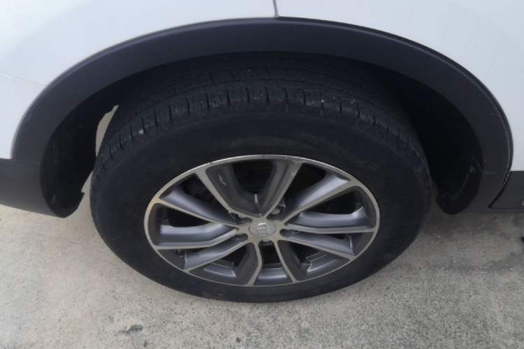 Used Geely Auto Emgrand X7 Sport 2018 1.8TD Automatic Two-Wheel Drive Zhiya Model Right Rear Wheel Hub
