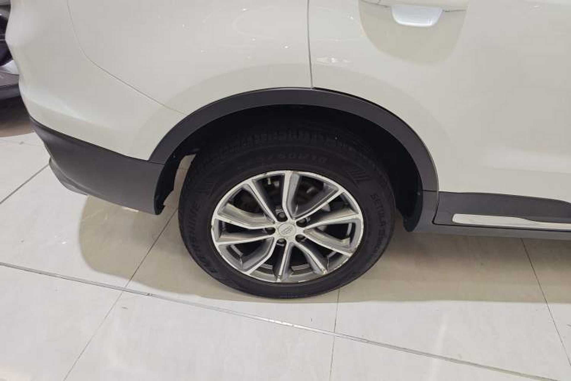 Used Geely Auto Emgrand X7 Sport 2018 1.8TD Automatic Two-Wheel Drive Zhiya Model Right Rear Wheel Hub