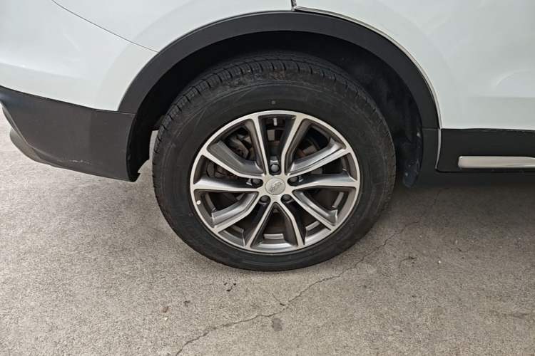 Used Geely Auto Emgrand X7 Sport 2018 1.8TD Manual Two-Wheel Drive Zhiya Model Right Rear Wheel Hub