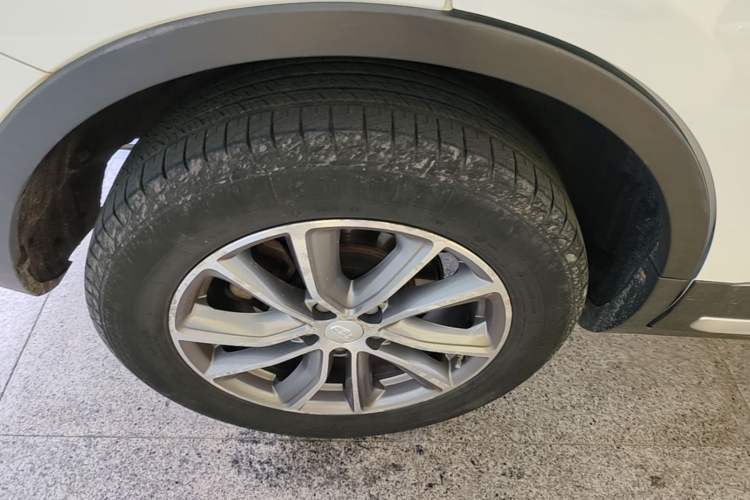 Used Geely Auto Emgrand X7 Sport 2018 1.8TD Automatic Two-Wheel Drive Zhiya Model Right Rear Wheel Hub