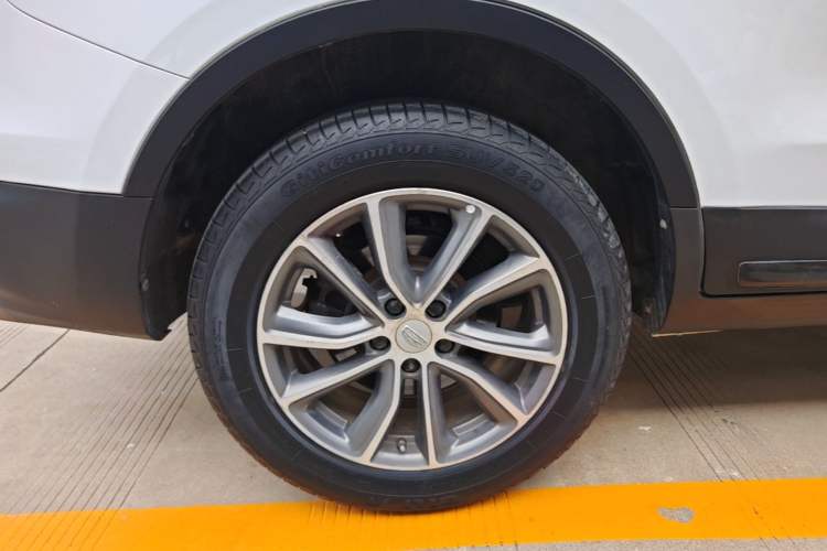 Used Geely Auto Emgrand X7 Sport 2018 2.0L Manual Two-Wheel Drive Zhiya Version Right Rear Wheel Hub