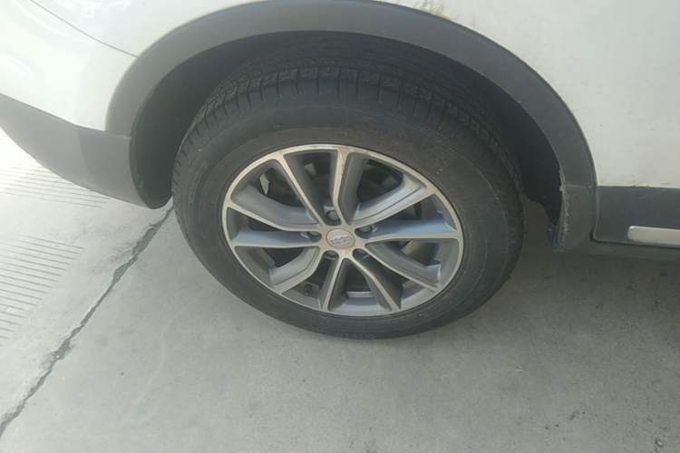Used Geely Auto Emgrand X7 Sport 2018 1.8TD Automatic Two-Wheel Drive Zhiya Model Right Rear Wheel Hub