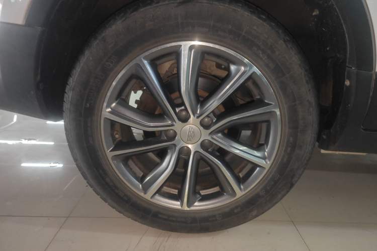 Used Geely Auto Emgrand X7 Sport 2018 1.8TD Automatic Two-Wheel Drive Smart Connect 4G Internet Edition Right Rear Wheel Hub