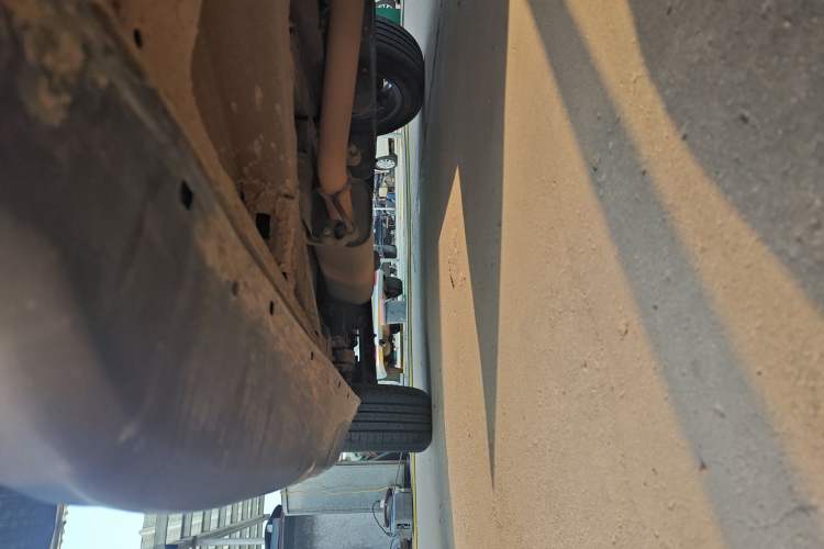 Used Geely Auto Emgrand X7 Sport 2018 1.8TD Automatic Two-Wheel Drive Smart Connect 4G Internet Edition Right Side Sill