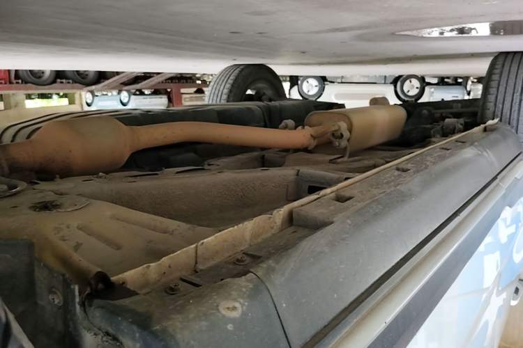 Used Geely Auto Emgrand X7 Sport 2018 1.8TD Automatic Two-Wheel Drive Zhiya Model Right Side Sill