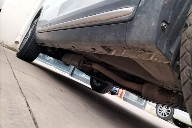 Used Geely Auto Emgrand X7 Sport 2018 1.8TD Automatic Two-Wheel Drive Smart Connect 4G Internet Edition Right Side Sill