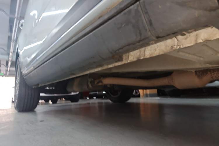 Used Geely Auto Emgrand X7 Sport 2018 1.8TD Automatic Two-Wheel Drive Smart 4G Connected Version Right Side Sill