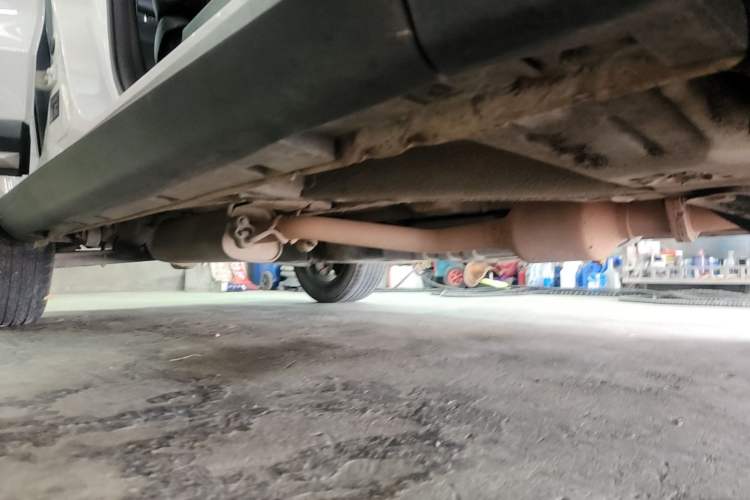 Used Geely Auto Emgrand X7 Sport 2018 1.8TD Automatic Two-Wheel Drive Smart Connect 4G Internet Edition Right Side Sill