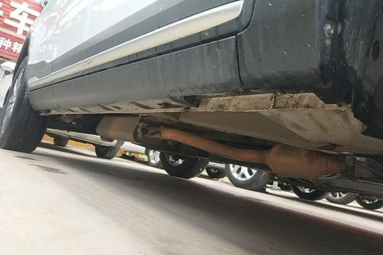 Used Geely Auto Emgrand X7 Sport 2018 1.8TD Automatic Two-Wheel Drive Zhiya Model Right Side Sill