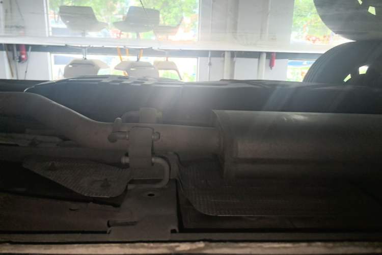 Used Geely Auto Emgrand X7 Sport 2018 2.0L Manual Two-Wheel Drive Zhiya Version Right Side Sill