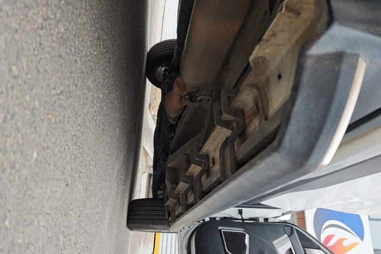 Used Geely Auto Emgrand X7 Sport 2018 1.8TD Automatic Two-Wheel Drive Smart 4G Connected Version Right Side Sill