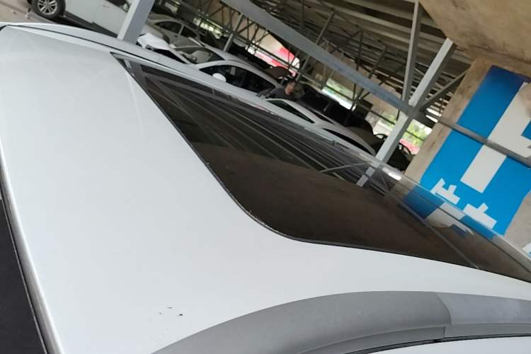 Used Geely Auto Emgrand X7 Sport 2018 1.8TD Automatic Two-Wheel Drive Zhiya Model Roof