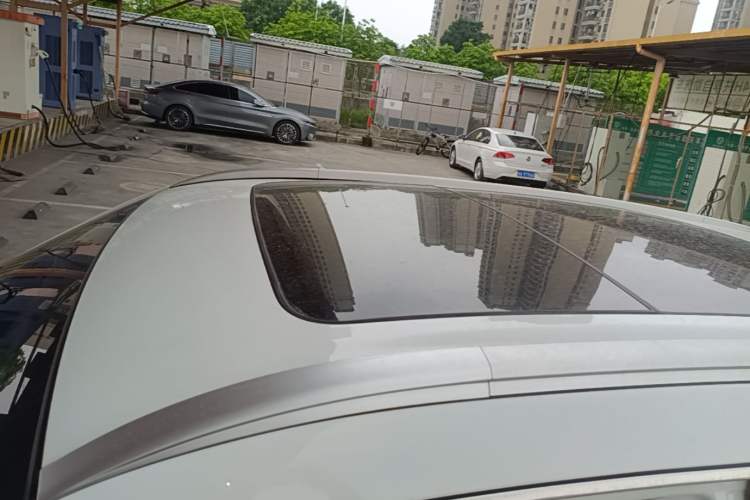 Used Geely Auto Emgrand X7 Sport 2018 1.8TD Automatic Two-Wheel Drive Smart Connect 4G Internet Edition Roof