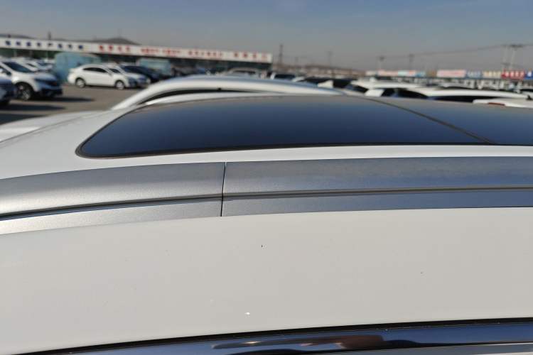 Used Geely Auto Emgrand X7 Sport 2018 1.8TD Automatic Two-Wheel Drive Zhiya Model Roof