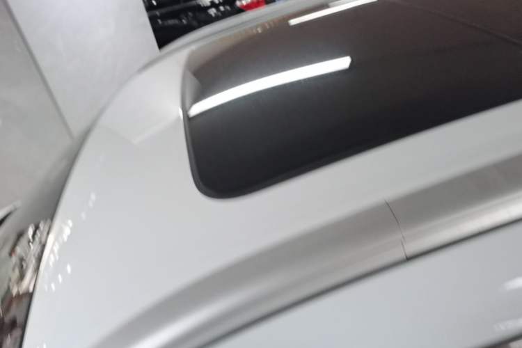 Used Geely Auto Emgrand X7 Sport 2018 1.8TD Automatic Two-Wheel Drive Smart Connect 4G Internet Edition Roof