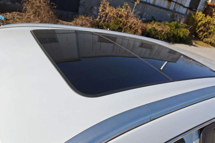 Used Geely Auto Emgrand X7 Sport 2018 1.8TD Automatic Two-Wheel Drive Smart Connect 4G Internet Edition Roof