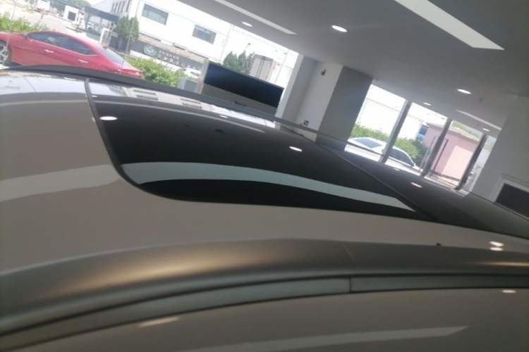 Used Geely Auto Emgrand X7 Sport 2018 1.8TD Automatic Two-Wheel Drive ZhiZun Model with 4G Connectivity Roof