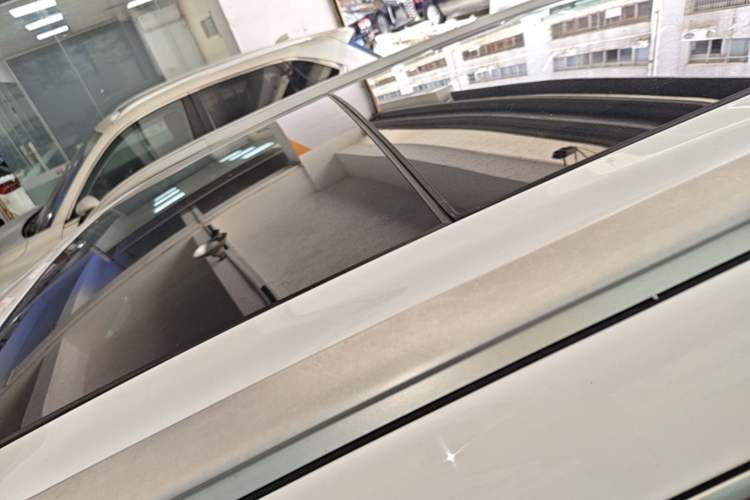 Used Geely Auto Emgrand X7 Sport 2018 1.8TD Automatic Two-Wheel Drive ZhiZun Model with 4G Connectivity Roof