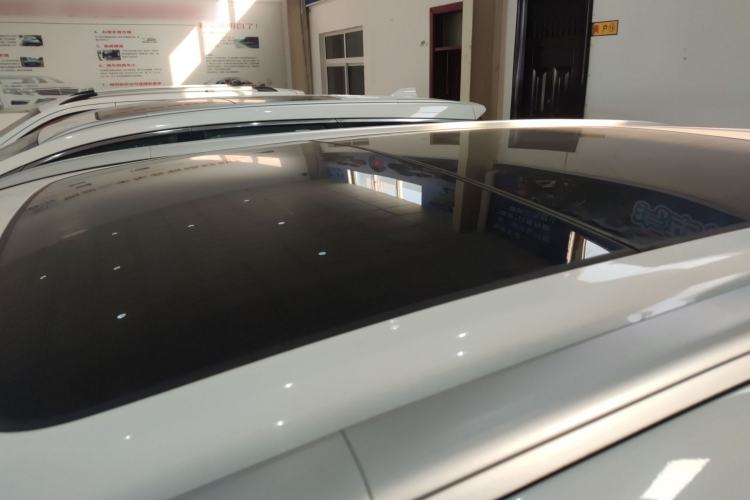 Used Geely Auto Emgrand X7 Sport 2018 1.8TD Automatic Two-Wheel Drive Smart Connect 4G Internet Edition Roof