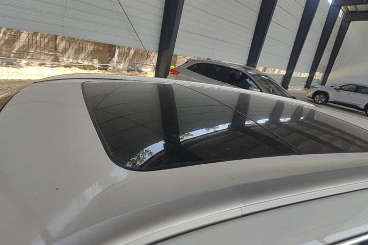 Used Geely Auto Emgrand X7 Sport 2018 1.8TD Automatic Two-Wheel Drive Smart Connect 4G Internet Edition Roof