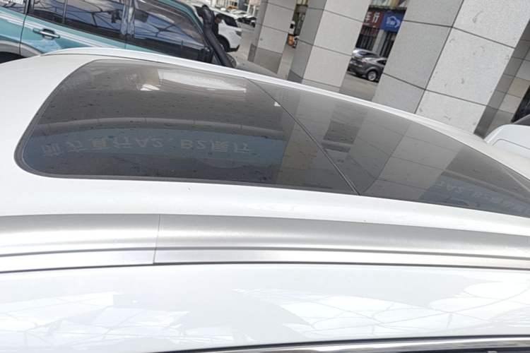 Used Geely Auto Emgrand X7 Sport 2018 1.8TD Automatic Two-Wheel Drive Smart Connect 4G Internet Edition Roof