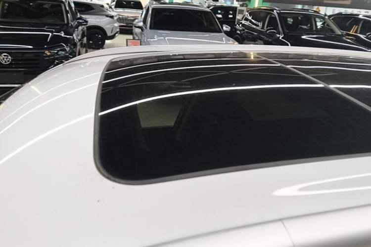 Used Geely Auto Emgrand X7 Sport 2018 1.8TD Automatic Two-Wheel Drive Smart Connect 4G Internet Edition Roof