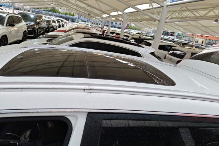 Used Geely Auto Emgrand X7 Sport 2018 1.8TD Automatic Two-Wheel Drive Smart Connect 4G Internet Edition Roof