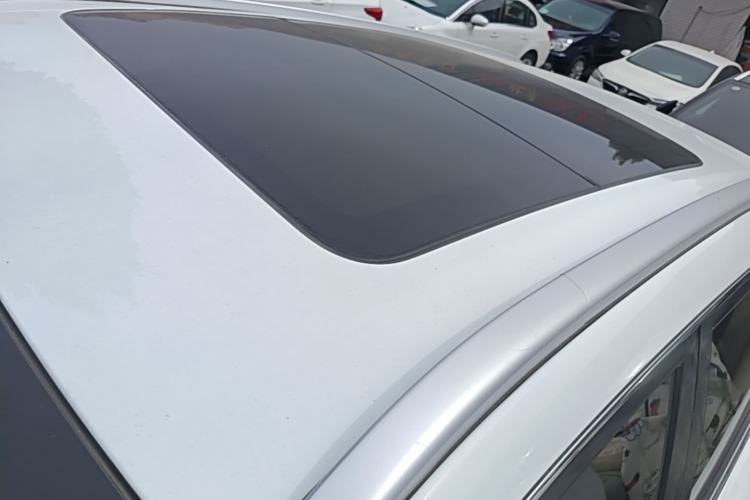 Used Geely Auto Emgrand X7 Sport 2018 1.8TD Automatic Two-Wheel Drive Zhiya Model Roof