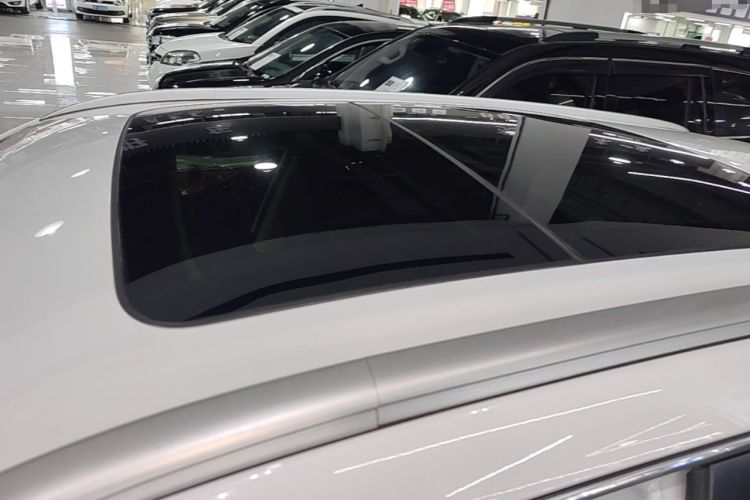 Used Geely Auto Emgrand X7 Sport 2018 1.8TD Automatic Two-Wheel Drive Smart Connect 4G Internet Edition Roof