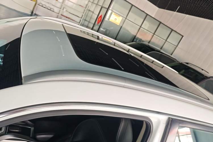 Used Geely Auto Emgrand X7 Sport 2018 1.8TD Automatic Two-Wheel Drive Smart Connect 4G Internet Edition Roof
