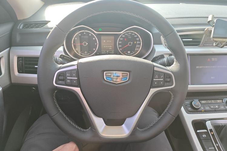 Used Geely Auto Emgrand X7 Sport 2018 1.8TD Automatic Two-Wheel Drive Zhiya Model Steering Wheel