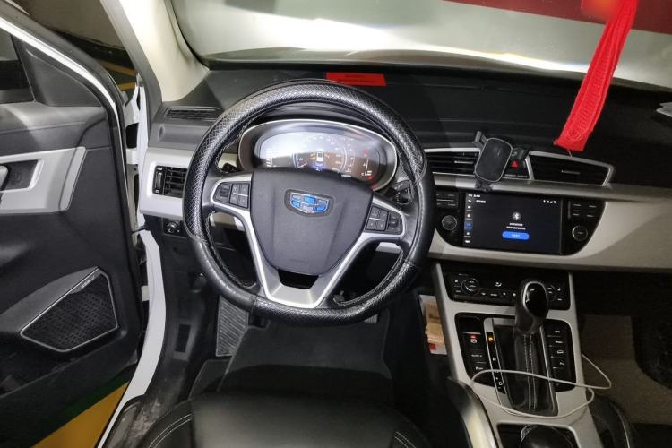 Used Geely Auto Emgrand X7 Sport 2018 1.8TD Automatic Two-Wheel Drive Smart Connect 4G Internet Edition Steering Wheel