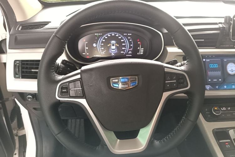 Used Geely Auto Emgrand X7 Sport 2018 1.8TD Automatic Two-Wheel Drive Smart Connect 4G Internet Edition Steering Wheel